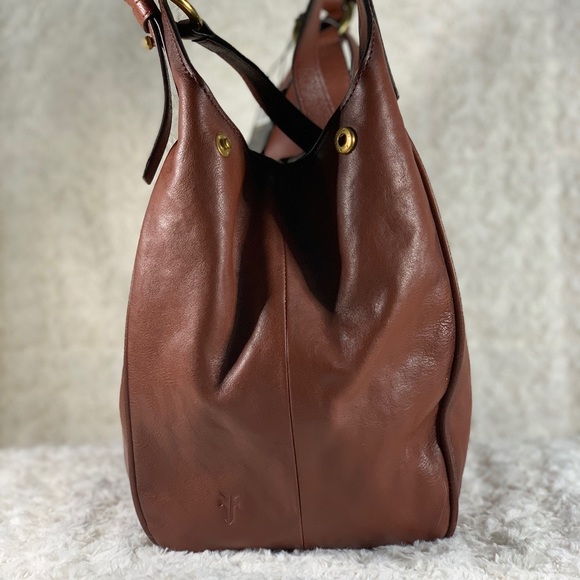 FRYE MADISON SHOULDER NWT. Cognac Brown - Picture 3 of 8